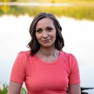 Meet your Posher, Caitlin